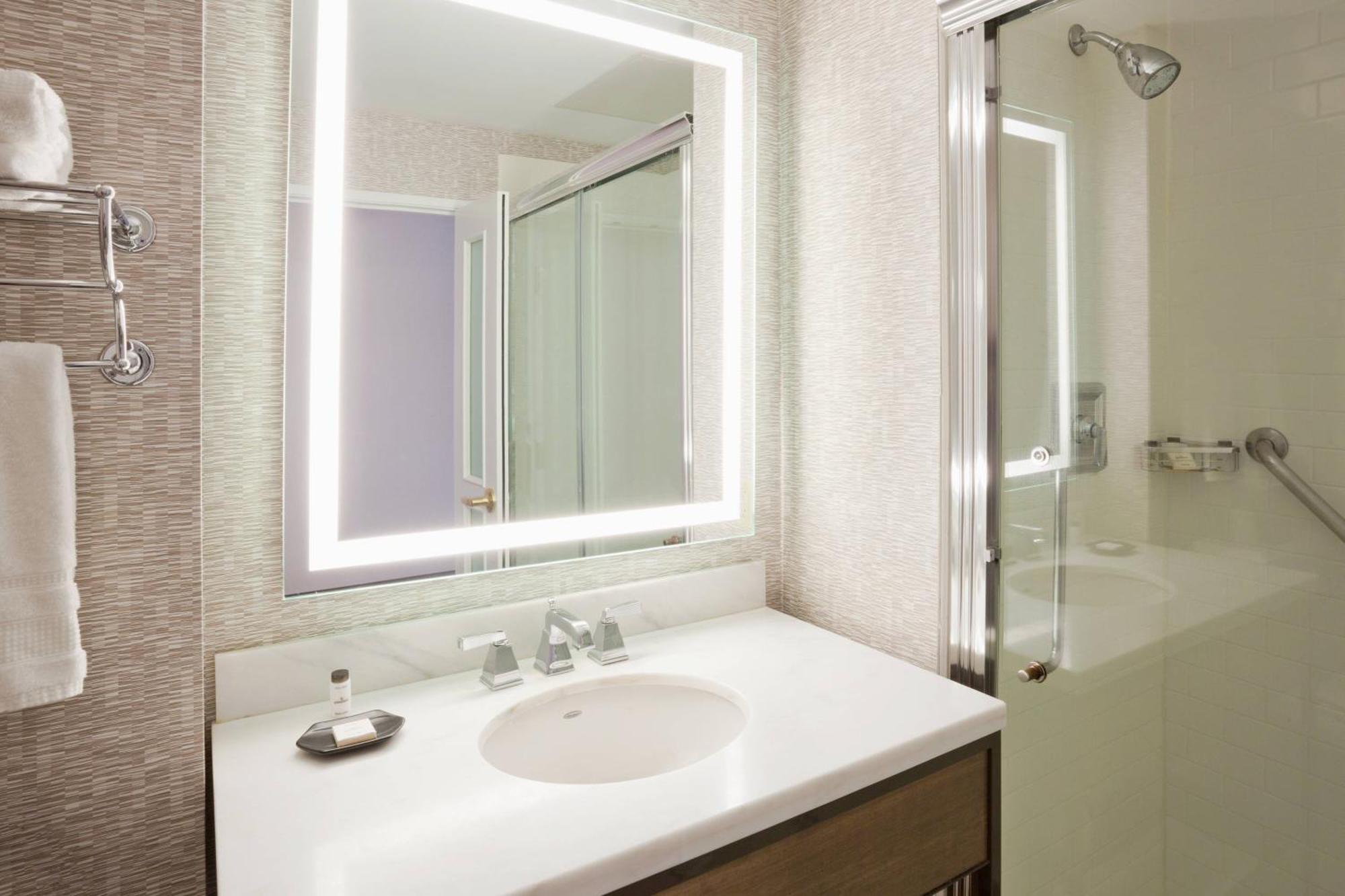 Sheraton St Paul Woodbury Hotel Экстерьер фото