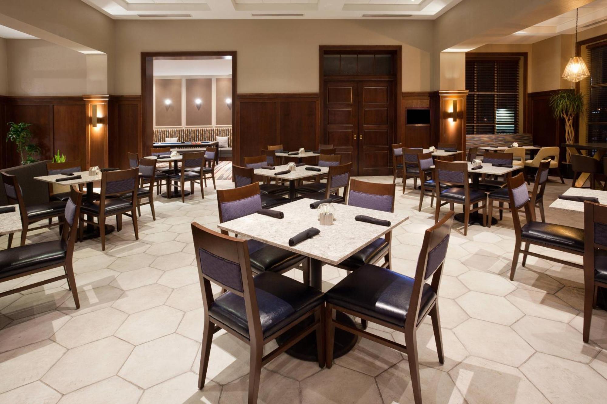 Sheraton St Paul Woodbury Hotel Экстерьер фото
